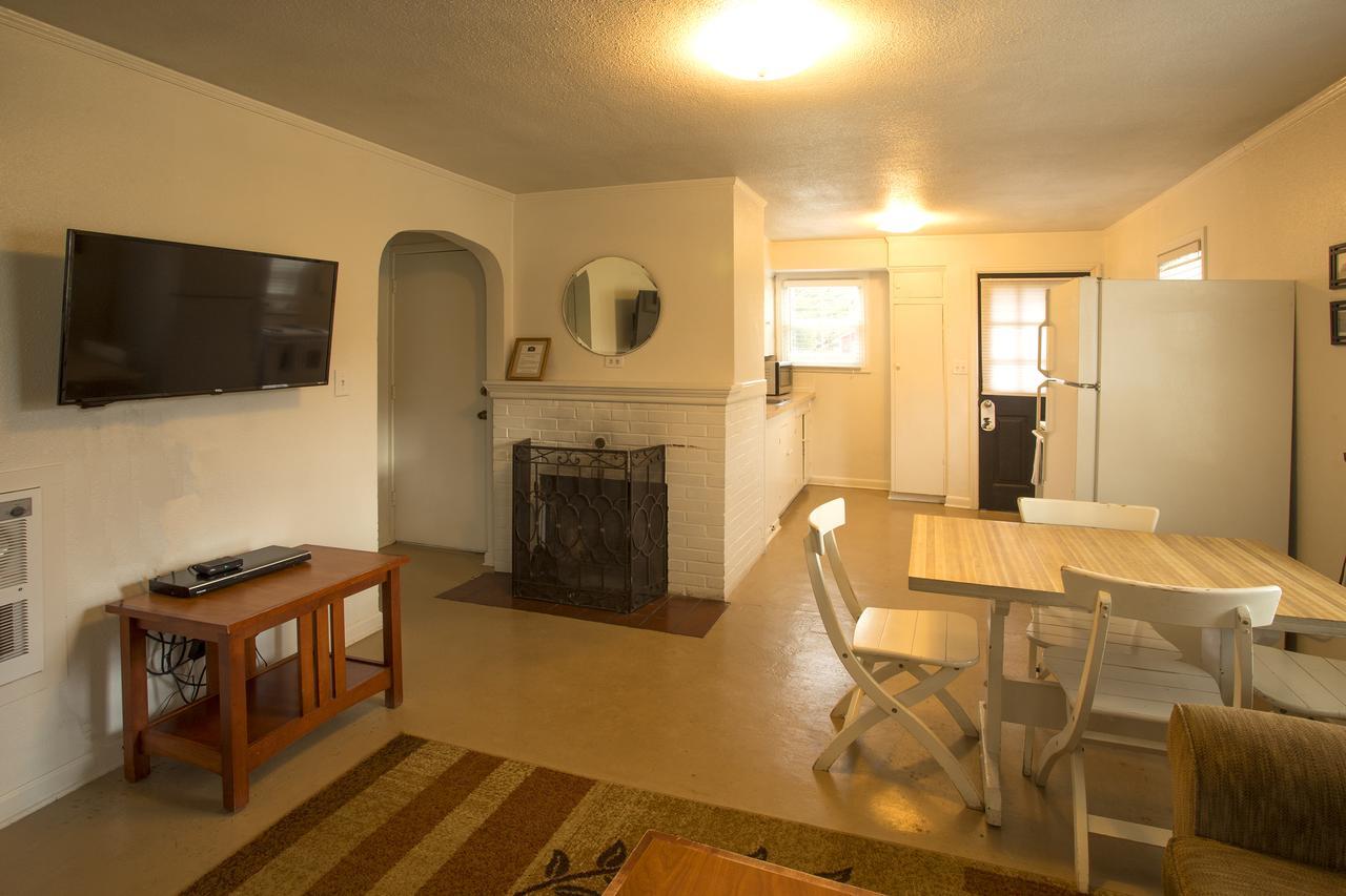 Mcbee Cottages 캐논비치 외부 사진