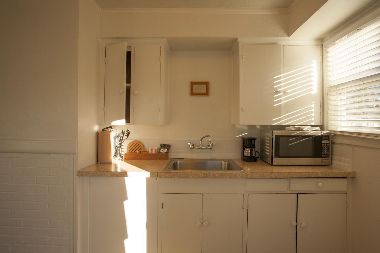 Mcbee Cottages 캐논비치 외부 사진